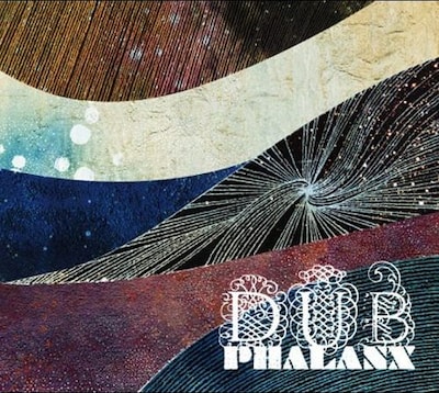 アルバム「DUB PHALANX」のジャケット。タワーレコード渋谷・新宿店、disk union、STM ONLINEでは初回出荷分のみnego＋岡部洋一＋藤原大輔のDVD-R「LIVE at 青山月見ル君想フ -DUB PHALANX Vol.1-」がプレゼントされる。