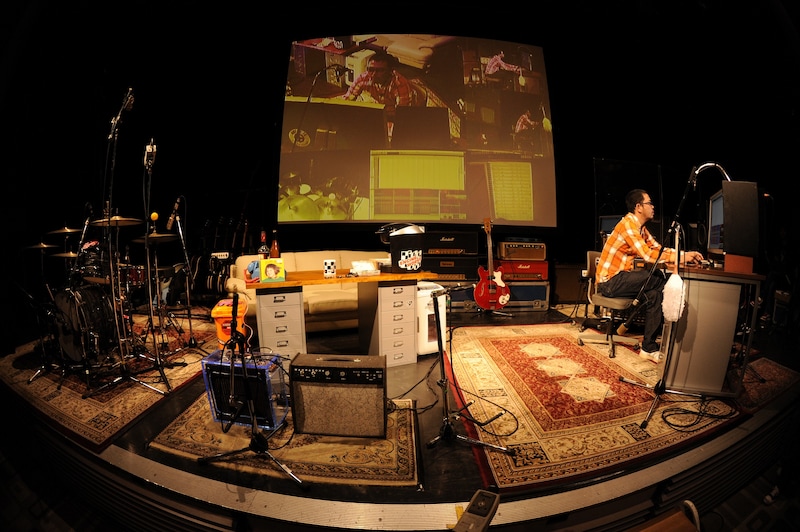 若いミュージシャンにとっては大先輩・奥田民生のレコーディング風景からさまざまなことが学べる、絶好の機会となりそうだ。