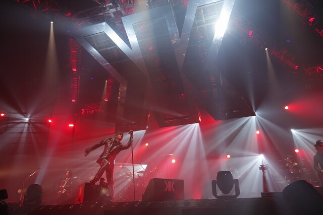 3月31日には、昨年末に発売された25周年記念DVDボックス「KIKKAWA KOJI 25th ANNIVERSARY LIVE FILM COLLECTION 『LIVE＝LIFE』」の追加生産仕様も発売決定。