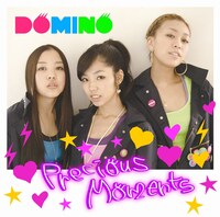 「Precious Moments」のジャケット写真。プリクラ風のポップなデザインが印象的。