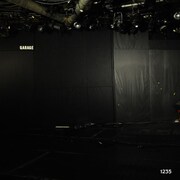 ライブアルバム「1235」のジャケットには、会場となった下北沢GARAGEが登場。