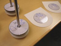 こちらはDVD。計10枚というレアなサインだ。