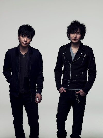 5月より行われる全国ツアー「11thライヴサーキット“∠ TARGET” 」では44会場56公演というバンド史上最多公演に挑戦するポルノグラフィティ。