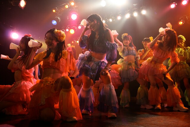 SKE48は今後、東京、大阪など名古屋以外の都市でも定期的に出張公演を展開予定（写真は昨年10月25日のSKE48チームS3rd公演「制服の芽」初日より）。