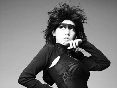 仲里依紗演じるゼブラクイーン。今後はテレビの歌番組への出演も予定されている。