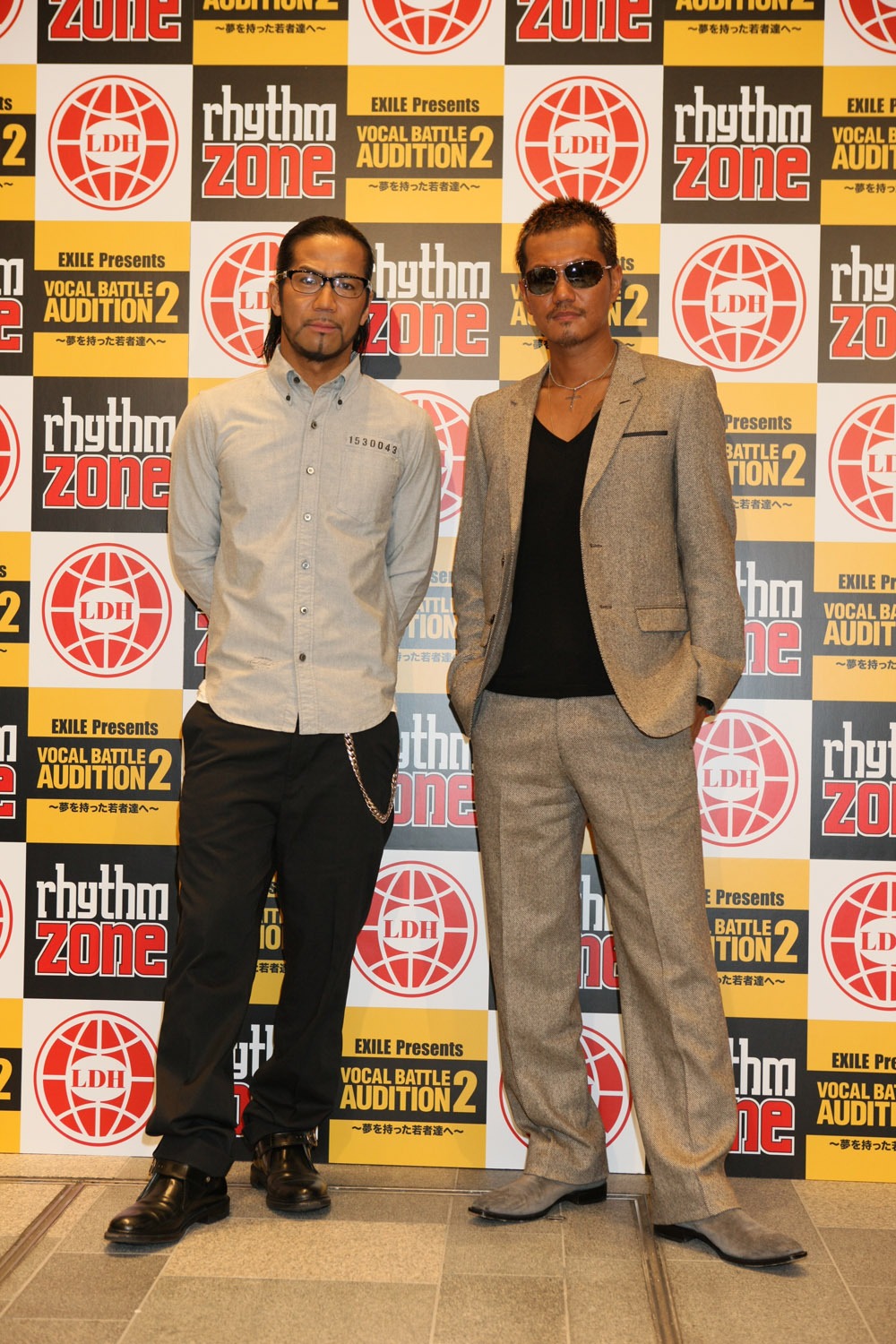 HIRO（写真左）とATSUSHI（右）