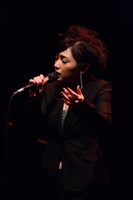 写真は2月16日に行われたジャズコンサート「加護亜依 Jazz Live 1st ～スタンダードJazzを加護亜依worldで魅せます!!～」のステージより。