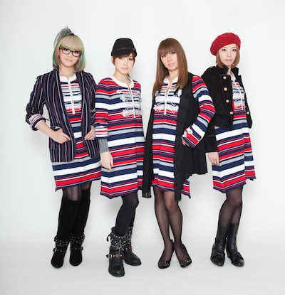 メロン記念日はデビューからちょうど10年目を迎えた2月19日、SHIBUYA-AXのステージ上で解散を発表。春に東名阪ツアー「MELON'S NOT DEAD」が行われ、5月3日の中野サンプラザ公演が4人のラストステージとなる。