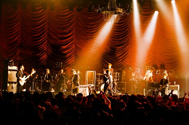 ストリングスを迎え、さらに幅広い音楽性を提示した「Days Lead Tour」。3月の教会ライブも楽しみにしておこう（Photo by：tetsuya yamakawa）。