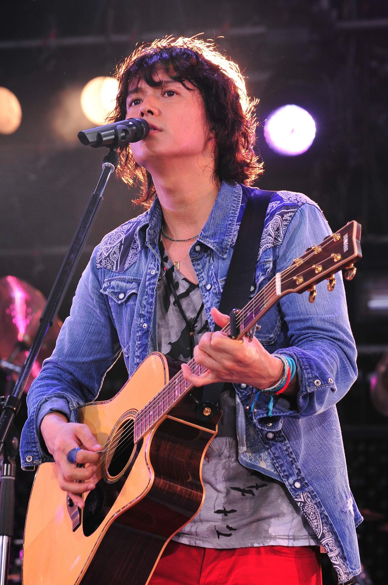 福山雅治は3月21日にデビュー20周年を迎える。