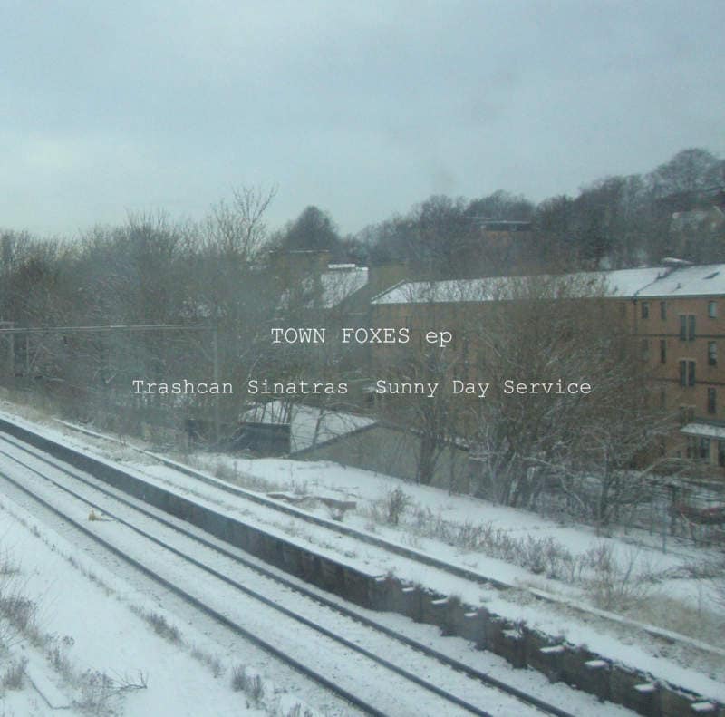 ツアーの3日間しか販売しない貴重なアイテム「TOWN FOXES ep」。ファンはぜひ会場に足を運んで入手しておこう。