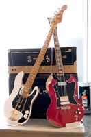 会場前に置かれた段ボールのオブジェ