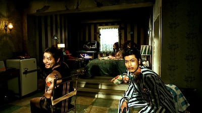 生田斗真、麻生久美子、山田孝之、玉山鉄二、成海璃子、古田新太、温水洋一、小島聖、池田鉄洋、柄本時生、山崎真実という豪華な顔ぶれが揃った「シーサイドモーテル」は6月5日より公開。/ (C)2010『シーサイドモーテル』製作委員会