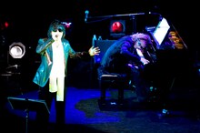 YOSHIKIは1カ月前にこのコンサートについてToshIから相談され、覚えてほしい曲を渡されていたが、本格的に練習を始めたのは今週に入ってからだった。