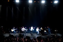 アンコールでは、ついに現X JAPANのメンバーが勢揃い。