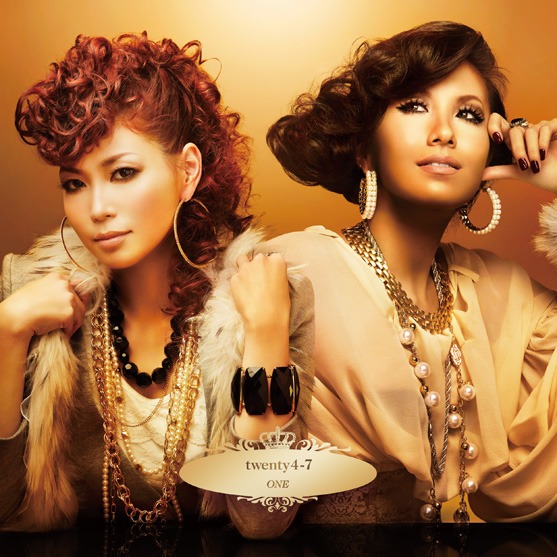 「ONE」CD盤ジャケット。