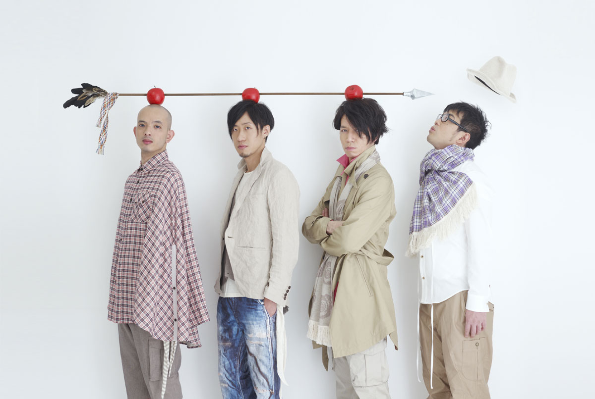 the ARROWS直近のライブ予定は10月30日、愛知大学の学園祭に出演する（写真左端が鵜飼孝治）。