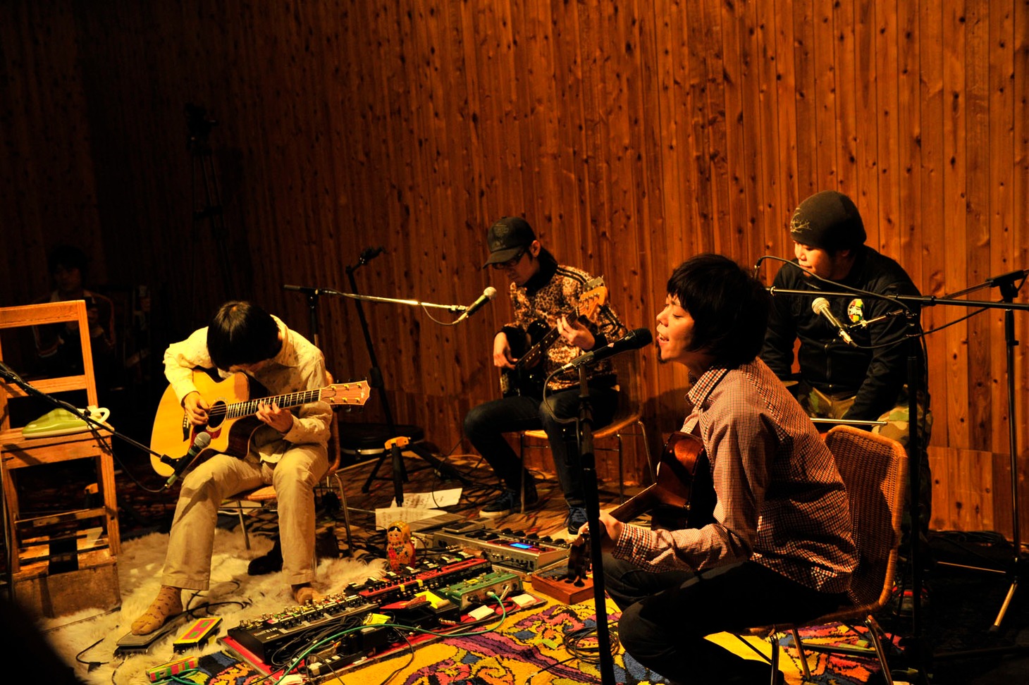 この日はsleepy.ac、UNCHAIN、NAOITOのライブのUstream配信と、Twitterでのライブの実況中継も実施。会場に来られなかった人もイベントの雰囲気が楽しめるような試みが行われた。