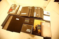 橋本の仕事用ファイルの数々。