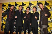 りりしい表情で大舞台に挑むKENCHI、KEIJI、TETSUYA、NAOTO、NAOKI（写真左から）。各メンバーの組み合わせはA～Dの4パターン。