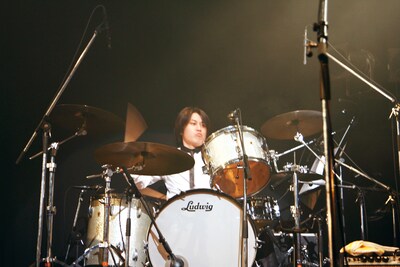 イベントプロデューサー兼ドラマーとして会場を奔走した矢野博康。