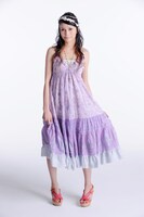 新作リリースに伴い公開された柴咲コウの最新アーティスト写真。涼しげなパステルカラーのワンピースが似合っている。