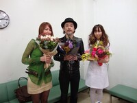 山本モナが選ばれた理由についてRie fuは「楽曲が完成して、ミュージックビデオを想像したときに、リリー・フランキーさんの相手役のオトナの魅力のある女性ということで、まず始めに私も周りのスタッフも全員一致で浮かんだのが山本モナさんでした」とコメント。