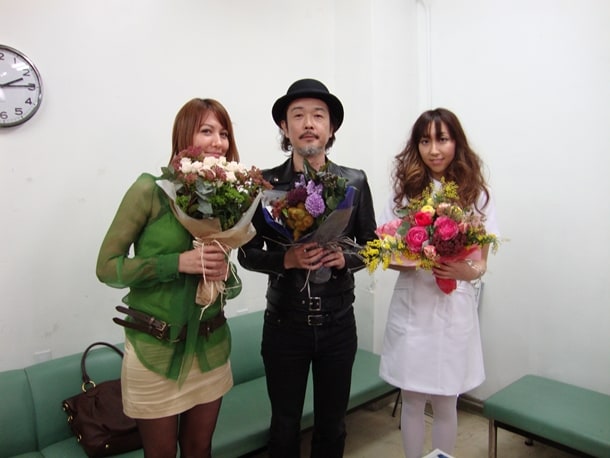 山本モナが選ばれた理由についてRie fuは「楽曲が完成して、ミュージックビデオを想像したときに、リリー・フランキーさんの相手役のオトナの魅力のある女性ということで、まず始めに私も周りのスタッフも全員一致で浮かんだのが山本モナさんでした」とコメント。