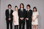 写真は昨年末に行われた出演者発表会見の様子。