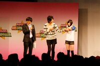 伊藤祐奈は自己アピールで、両腕をねじったところに首を通す芸を披露した。