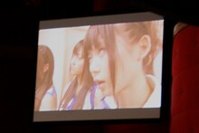 オーディション中に別室のアイドリング!!!メンバーに感想を求めたところ、白目をむき出しにしてモニターを見つめる姿がスクリーンに映し出された。