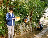 メンバーチェンジを経て、3人体制で新たなスタートを切ったthe chef cooks me。3月以降は精力的なライブが続くので、ぜひ足を運んでみよう。