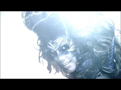 映画の挿入歌「ZEBRAQUEENのテーマ」の作詞は、脚本を手がけた宮藤官九郎が担当している（写真は「NAMIDA～ココロアバイテ～」ビデオクリップのワンシーン）。