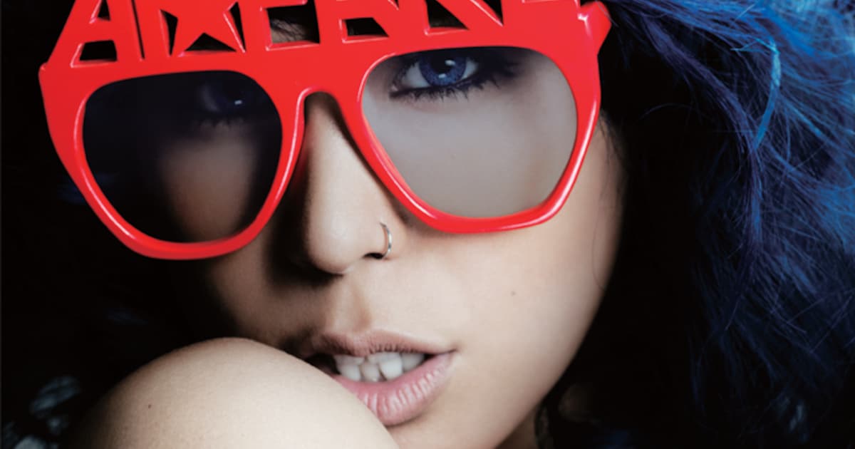 AI＆安室奈美恵、新曲「FAKE」PVで強力コラボふたたび - 音楽ナタリー