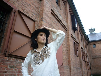 花田裕之は1960年6月20日生まれ。氷室京介、松井常松（ex. BOØWY）、大江千里、角松敏生、庵野秀明、荒木飛呂彦（マンガ家）も同じ1960年生まれだ。