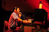 丁寧にハーモニーを重ねていく民生。