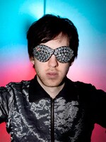 カルヴィン・ハリスはDJセットでの出演。