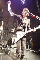 写真は2月に東京キネマ倶楽部で行われたワンマンライブ「不均衡キネマ」の模様。