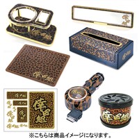 男らしさとかわいらしさを兼ね備えた「倖田組」デザインのカーグッズ。2月にはオフィシャルファンクラブ「倖田組」およびオフィシャルモバイルファンクラブ「playroom」にて、くぅちゃん自身が本人の音声によるガイダンス機能を搭載したポータブルカーナビ「KODA KUMI Driving Navi ～倖田組～」も発売された。