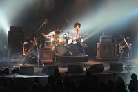 the pillows（撮影：岡利恵子）