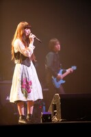 Every Little Thingの東京国際フォーラム追加公演の模様。