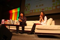 1曲目「僕らをつなぐもの」を歌い終えた秦は、「朝の番組なのに夜中の曲から始めてしまいました…」と照れ笑いを浮かべた。