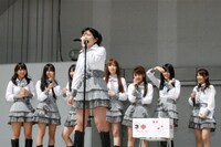 罰ゲームが決定し、メンバーのモノマネを披露する宮崎美穂。