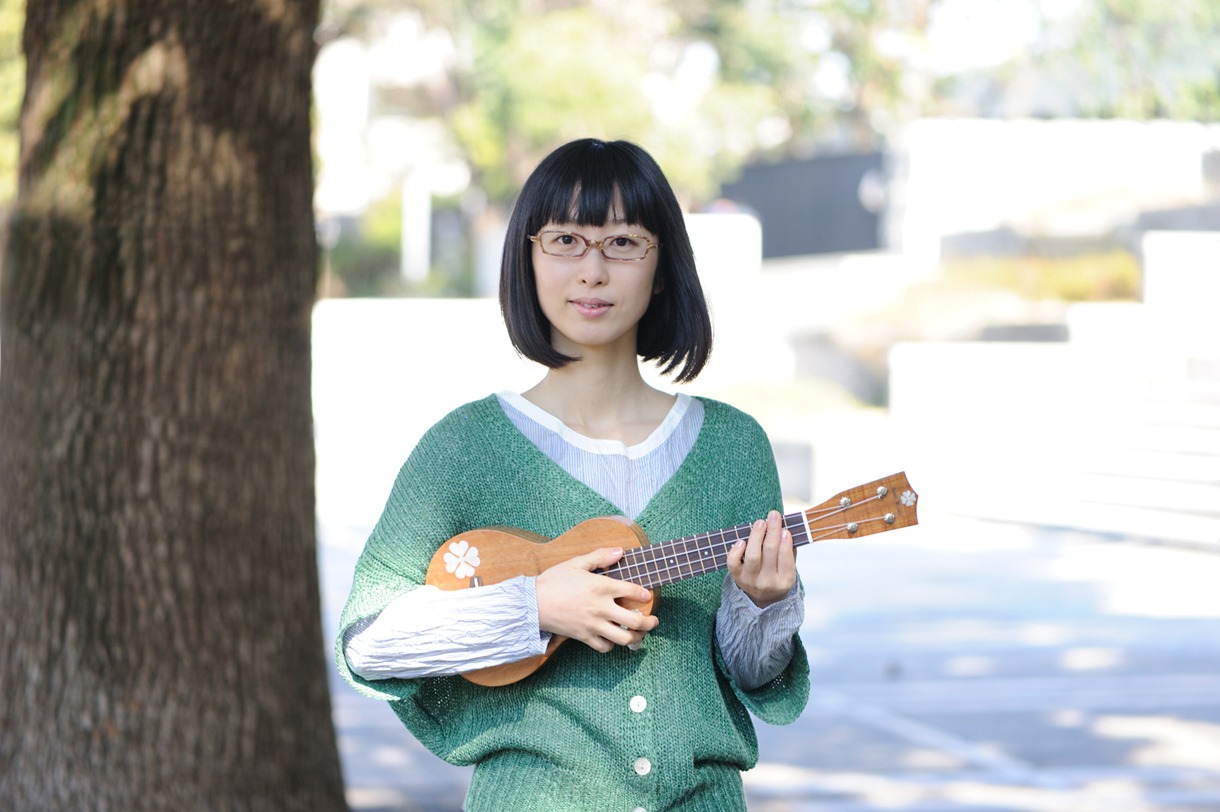 つじあやのの「花よ花よ」はすでにライブでも披露されているナンバー。