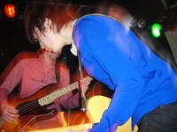 名古屋を拠点とするサングラスブランドMonkey Flipとのコラボで、ボーカル須藤寿モデルのサングラスが発売されることも決定。