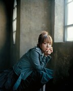 aikoは4月21日にニューシングル「向かいあわせ」をリリースする。