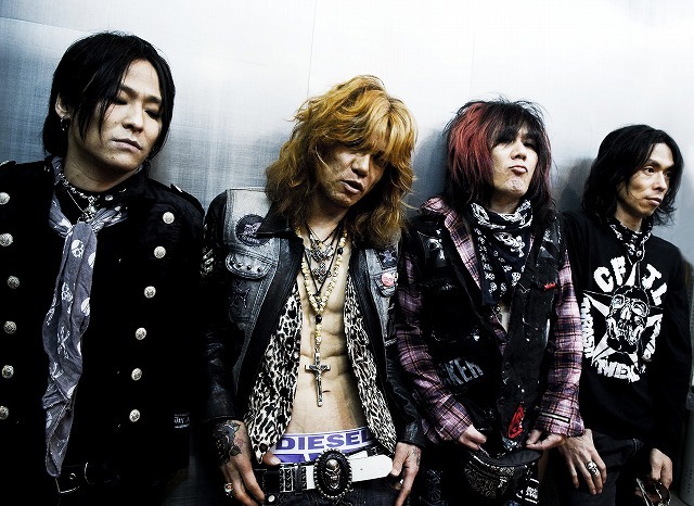 The DUST'N'BONEZ