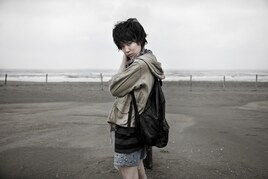 中村中、ニューシングル「家出少女」に込めた決意を明かす