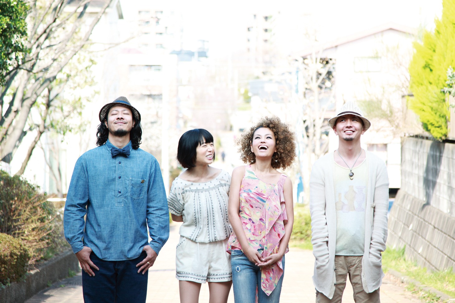 左からキヨサク（MONGOL800）、Salyu、Miss Monday、SHOCK EYE（湘南乃風）。