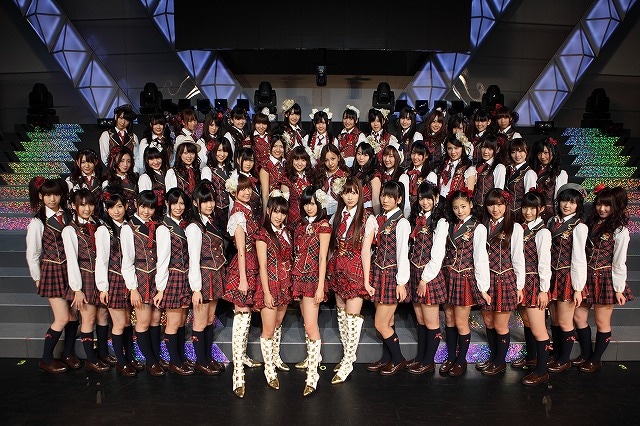 昨年は「夏のサルオバサン祭り」と銘打って、富士急ハイランドを1日ジャックしたAKB48。今回も開催期間中のメンバー来園などにも期待したいところだ。